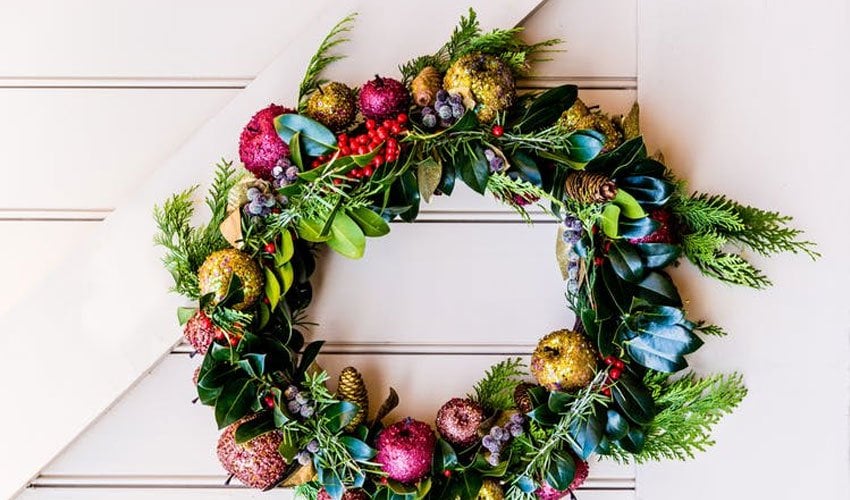 holiday celebration ideas 29 Ways to Celebrate the Holidays at the Office